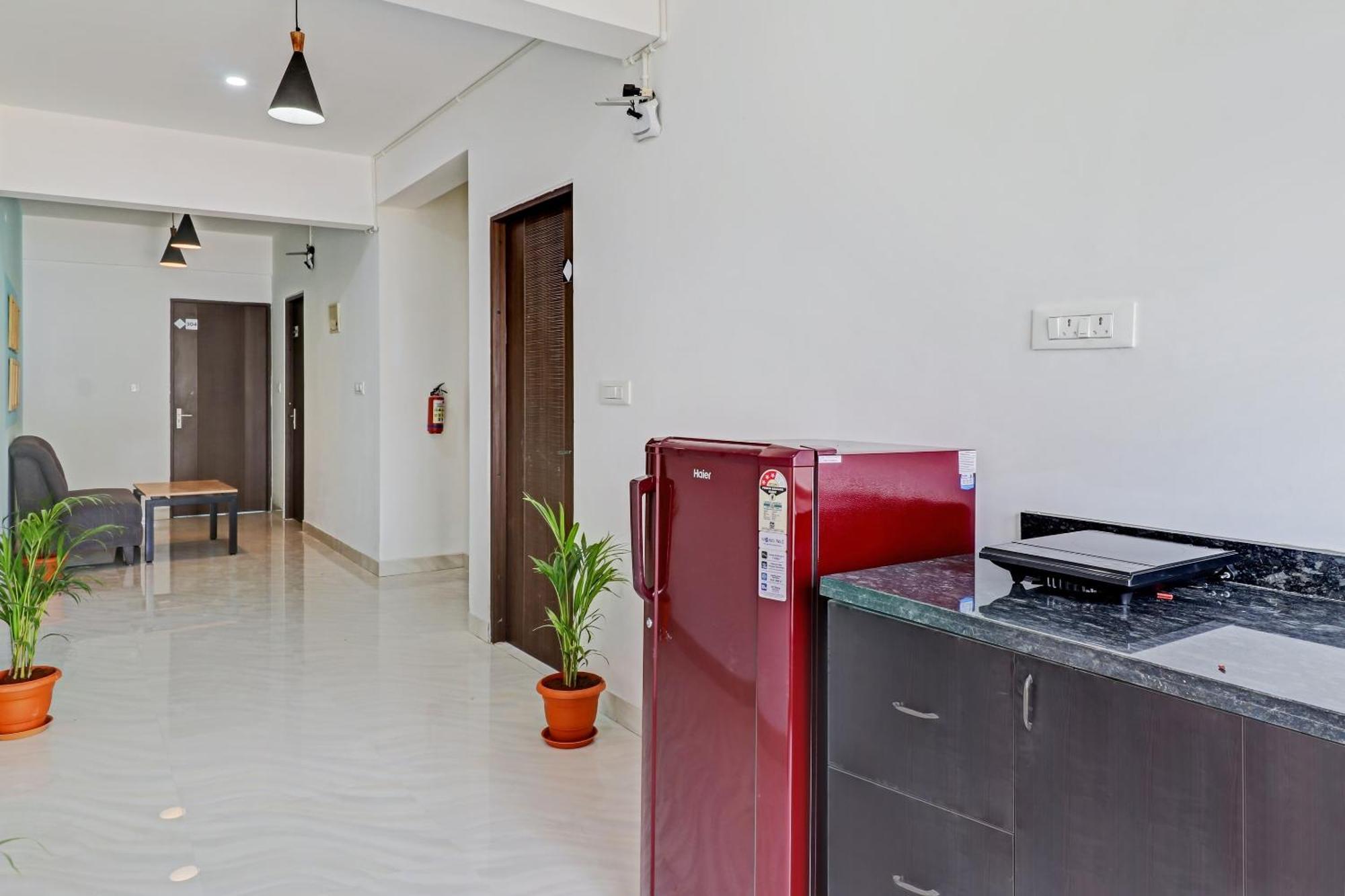 Oyo Nr Royal Hotel Bangalore Ngoại thất bức ảnh